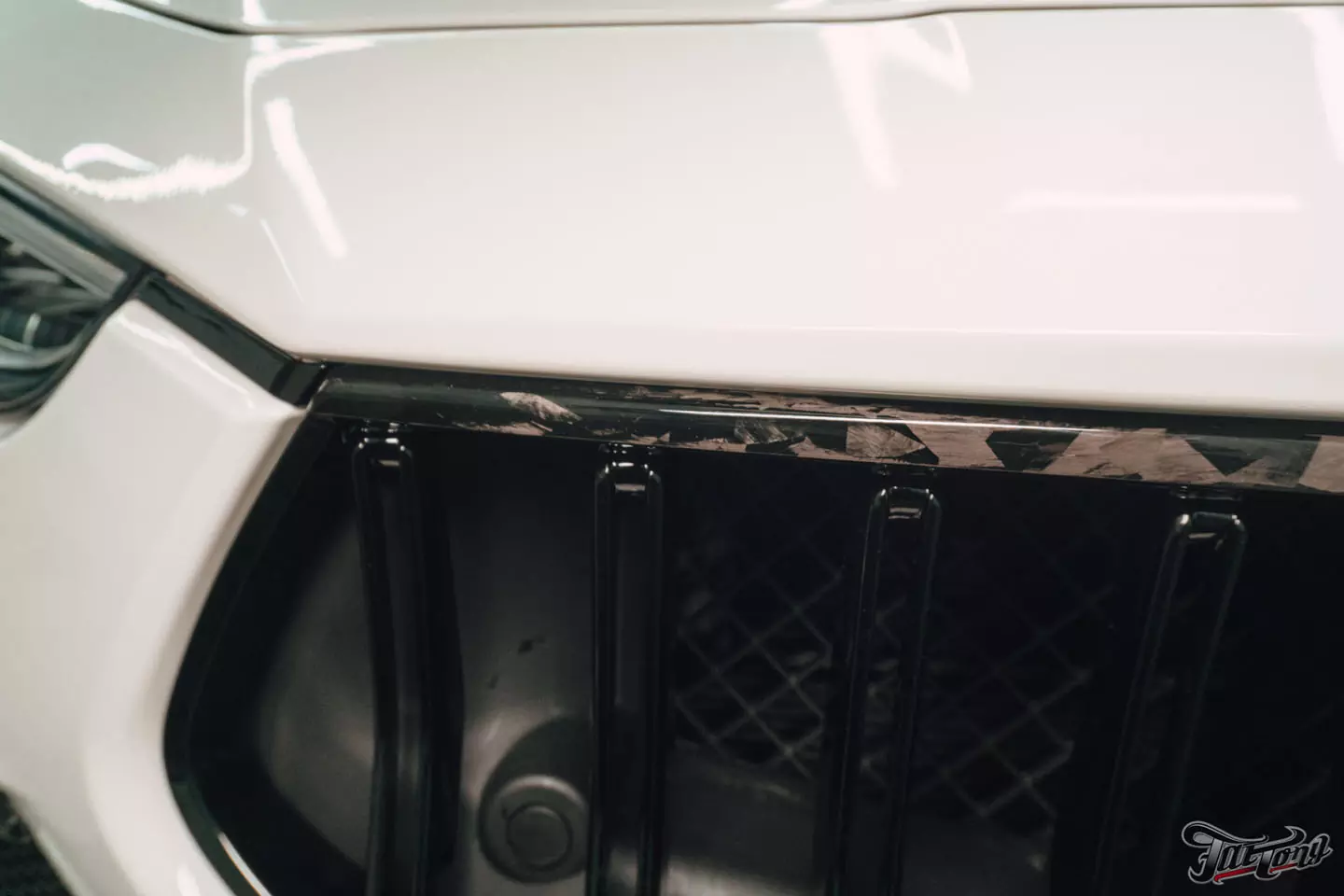 Замена бампера, доработка карбона и другие работы на Maserati Ghibli